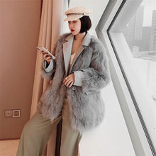 Load image into Gallery viewer, LeatherChic - Zweireihige Fuchs-Pelzjacke