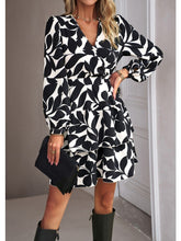 Load image into Gallery viewer, Print Maxi - Elegantes Herbstkleid