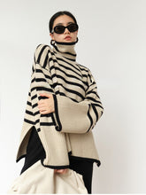 Load image into Gallery viewer, WarmStripes - Rollkragenstrickpullover Femme