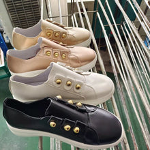 Load image into Gallery viewer, Riveta - Nieten-Schnürsenkel einfarbiger Sneaker