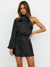 Load image into Gallery viewer, GiftDress - Langärmeliges Kleid aus Satin