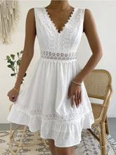 Load image into Gallery viewer, PatchEleg - Elegantes rückenfreies Minikleid