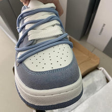 Load image into Gallery viewer, Retro - Klobige Herbst-Sneakers mit Schnürung