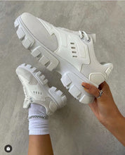 Load image into Gallery viewer, Breeza - Atmungsaktiver weißer Herbst Sneaker