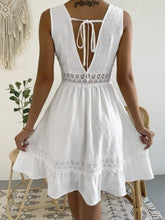 Load image into Gallery viewer, PatchEleg - Elegantes rückenfreies Minikleid