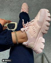 Load image into Gallery viewer, Breeza - Atmungsaktiver weißer Herbst Sneaker