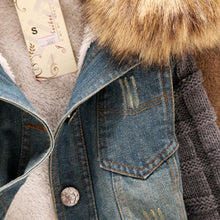 Load image into Gallery viewer, DenimWarm - Denim Pelzjacke mit Kapuze