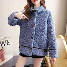 Load image into Gallery viewer, Woolly - Koreanische Pelzjacke