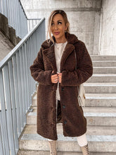 Load image into Gallery viewer, Luxe - Plüsch-Kunstpelz-Jacke