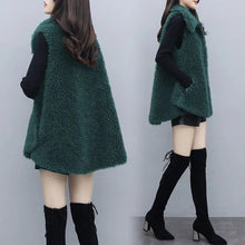 Load image into Gallery viewer, LambVest - Ärmellose Pelzjacke