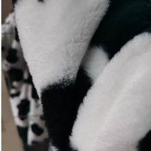 Load image into Gallery viewer, MilkCow - Teddy-Kunstfell-Jacke