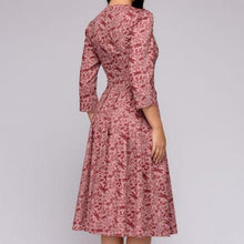 Load image into Gallery viewer, Gwyneth – Ein edles, mittellanges Kleid