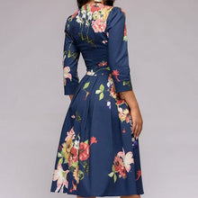 Load image into Gallery viewer, Gwyneth – Ein edles, mittellanges Kleid