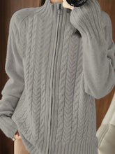 Load image into Gallery viewer, Hazel - Lässige Strickjacke mit Rollkragen und langen Ärmeln