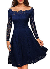 Load image into Gallery viewer, Emma - Vintage Kleid aus geblümter Spitze