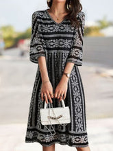 Load image into Gallery viewer, Nemia - Chic Eleganz Midi Kleid