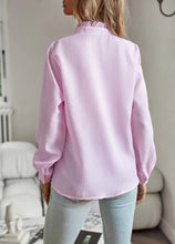 Load image into Gallery viewer, Elara - Elegant &amp; Stilvoll Sommer Bluse