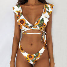 Load image into Gallery viewer, Octavia - Brief wavy bikini