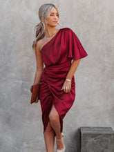 Load image into Gallery viewer, Reiju - Sexy Tailliertes Kleid
