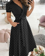 Load image into Gallery viewer, Ramona - Kleid in A-Linie mit kurzen Ärmeln