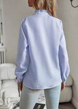 Load image into Gallery viewer, Elara - Elegant &amp; Stilvoll Sommer Bluse