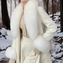 Load image into Gallery viewer, Stephanie - Eleganter Warmer Wintermantel