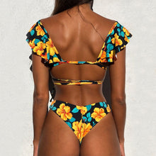 Load image into Gallery viewer, Octavia - Brief wavy bikini