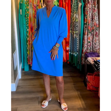 Load image into Gallery viewer, Viktoria - Midikleid mit V-Ausschnitt