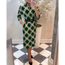 Load image into Gallery viewer, Selene - Stylisches Kleid mit Geometrischem Print
