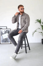 Load image into Gallery viewer, Theo - Premium-Knopfleiste Jacke