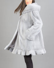 Load image into Gallery viewer, Anelou - Glamouröser Faux-Fur Mantel