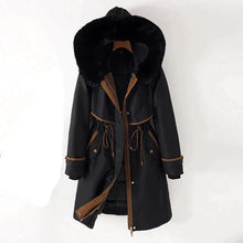 Load image into Gallery viewer, Danica -Komfortable Parka mit Fellkapuze und Taillengürtel