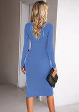 Load image into Gallery viewer, Victoria - Elegante zwarte gebreide wollen jurk
