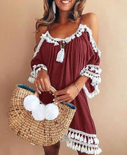 Load image into Gallery viewer, Esme - Boho-Kleid mit Quasten an den kalten Schultern