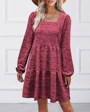 Load image into Gallery viewer, Milagros - Einfarbiges, langärmliges kleid mit eckigem ausschnitt