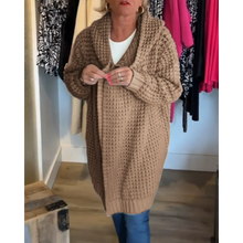 Load image into Gallery viewer, Karoline - Gestrickt Strickjacke
