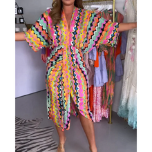 Load image into Gallery viewer, Joan - Kleid mit V-Ausschnitt und Halben Ärmeln