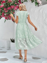 Load image into Gallery viewer, Felly - Florales Kleid mit Schmetterlingsärmeln