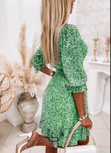 Load image into Gallery viewer, Cheenie - Blumiges Sommerkleid mit Puffärmeln