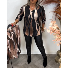 Load image into Gallery viewer, Valeska - Bluse mit kontrastierendem Kragen und Aufschlägen