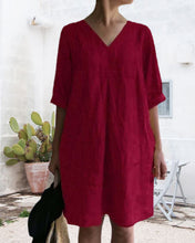 Load image into Gallery viewer, Nadine - Damenkleid mit V-Ausschnitt und kurzen Ärmeln