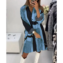 Load image into Gallery viewer, Gemma - Kleid mit Knöpfen und Druck