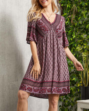 Load image into Gallery viewer, Alyn - Kleid mit V-Ausschnitt und Boho-Blumendruck