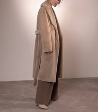 Load image into Gallery viewer, Wanda - Langer Damen Wintermantel