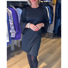 Load image into Gallery viewer, Ariana - Damen-Rundhals-Kleid mit Glockenärmeln