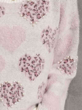 Load image into Gallery viewer, Jega - Flauschiger Pullover mit Herzmustern
