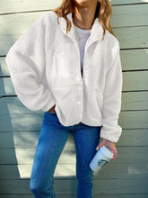 Load image into Gallery viewer, Vina - Kuschelige Teddyjacke