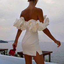 Load image into Gallery viewer, Debbie - Schulterfreies Kleid mit Rüschen