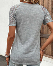 Load image into Gallery viewer, Rochelle - Elegantes Allure Spitzen-T-Shirt