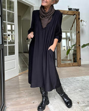 Load image into Gallery viewer, Myza - Langes Winterkleid aus Baumwolle